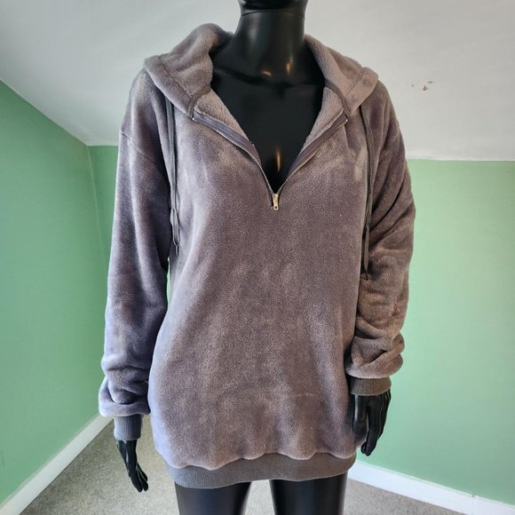 SOFTEST HOODIE EVER. 100% polyester super fuzzy female hoodie. Never worn! - Picture 1 of 4
